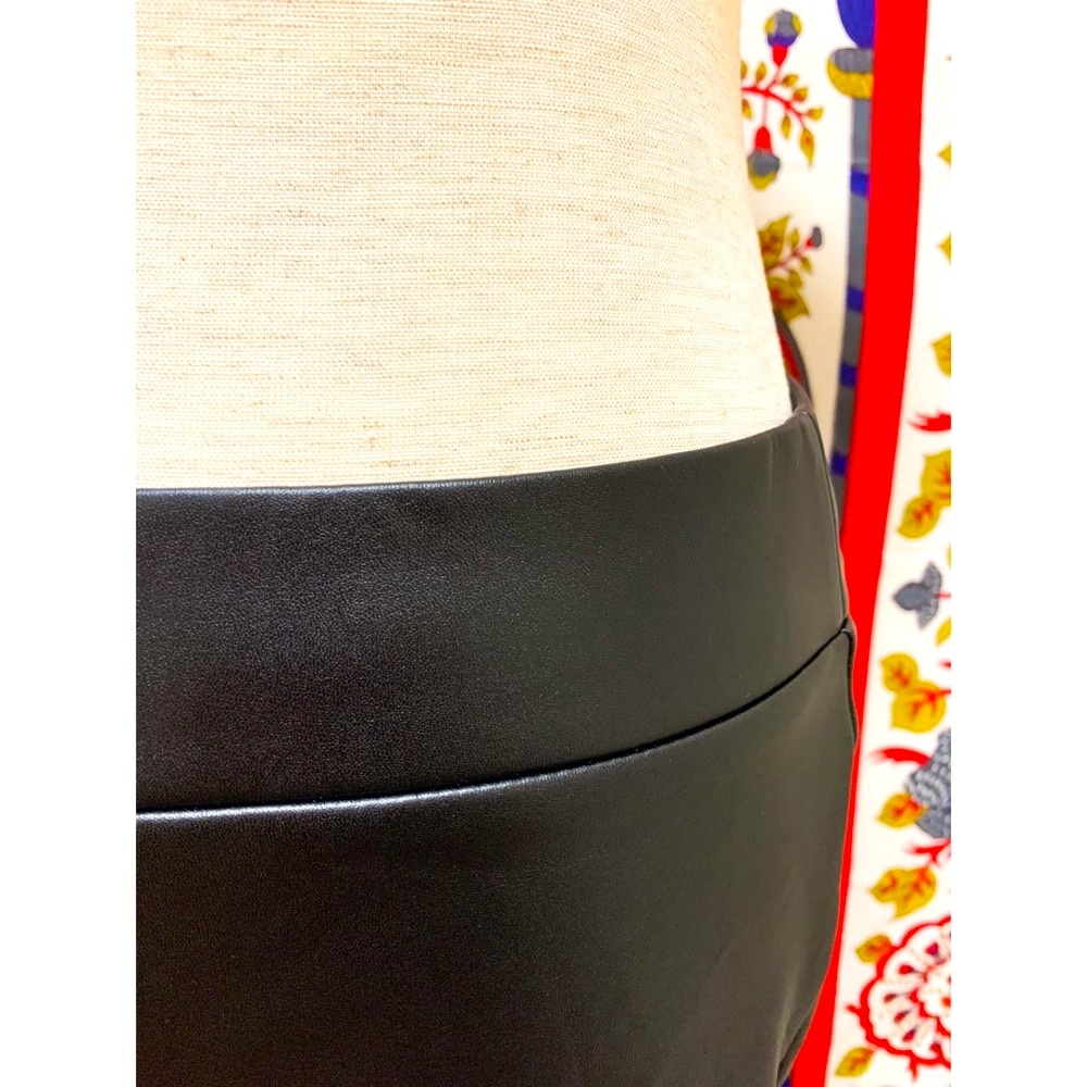 🌈 Beautiful faux leather leggings